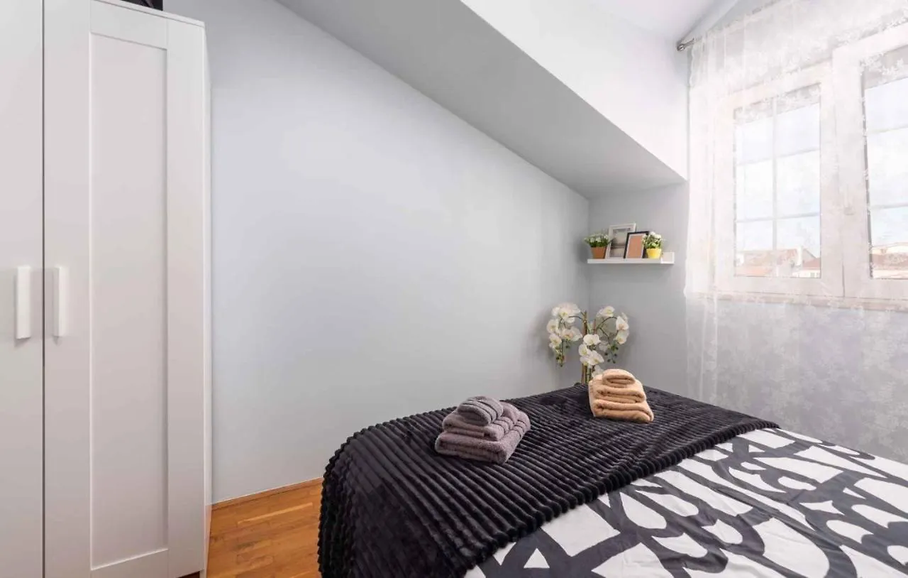 Apartment In Funtana/Istrien 35318 0*, 푼타나