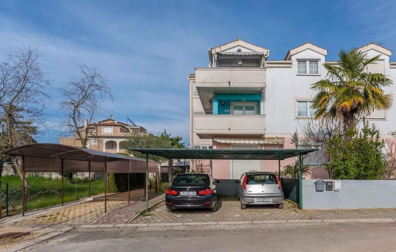 Apartment In Funtana/Istrien 35318